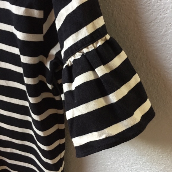 *SOLD* J.Crew Ruffle Sleeved Striped Top Size S - Picture 4 of 8